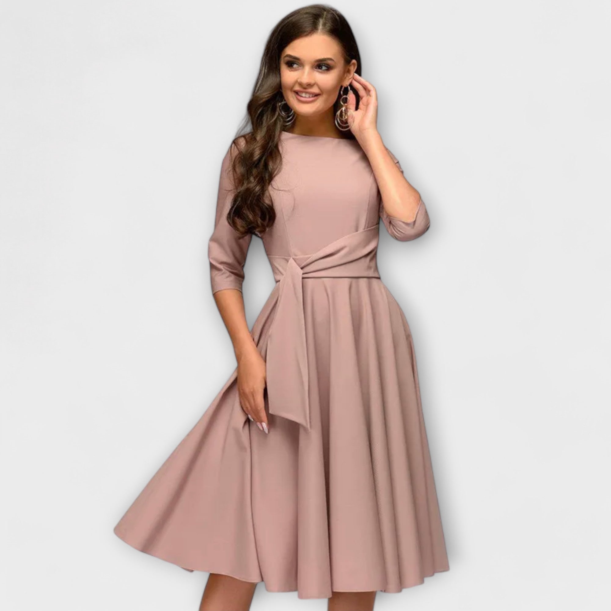Eleganti Swing Kleitas