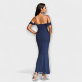Ione - Bodycon kleita ar atklātiem pleciem un ruļļiem
